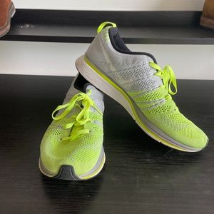 Nike Flyknit Trainer+ Unisex Running Shoe (size 8.
